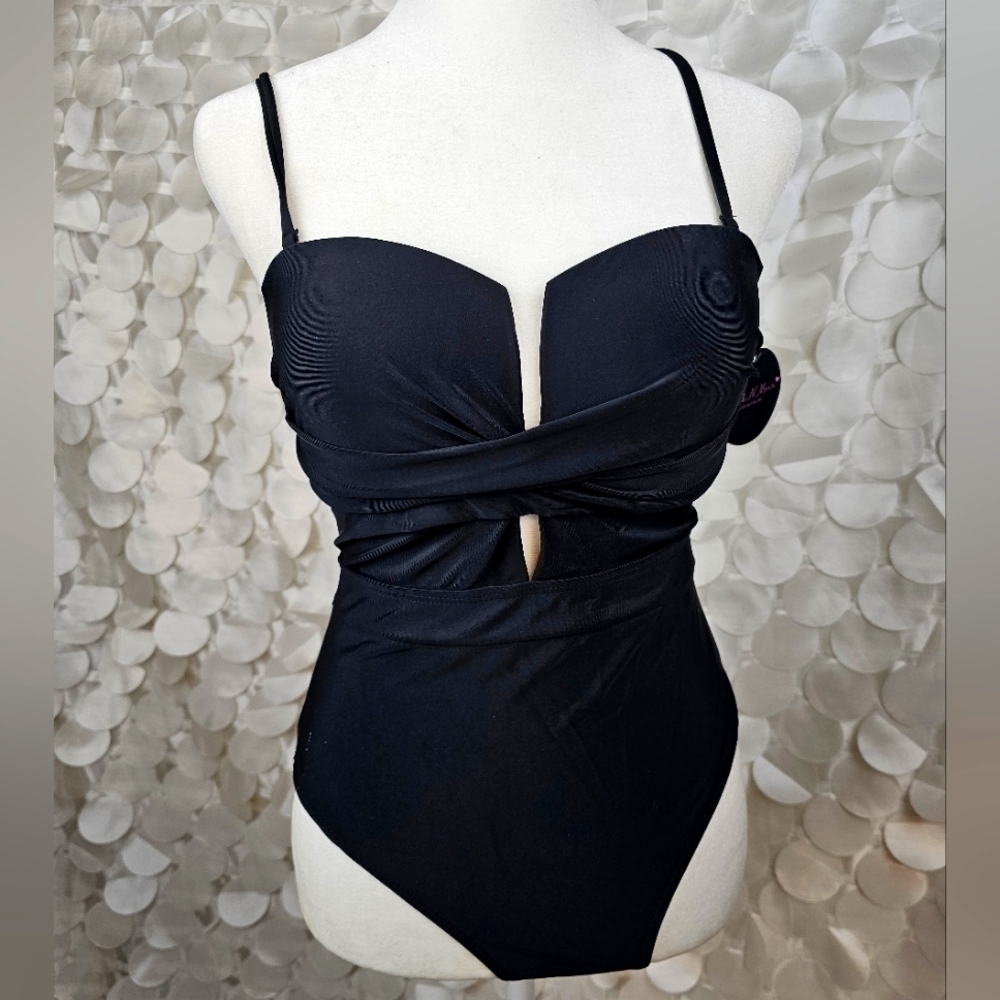 BLACK Cross Over One Piece Swimsuit